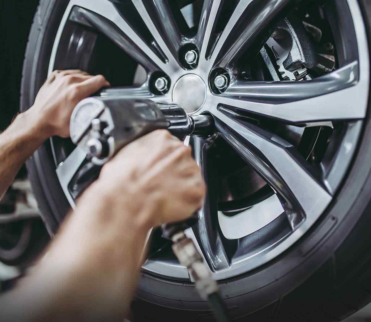 https://autoservice-on.de/wp-content/uploads/2021/10/img-hero-01-h3.jpg